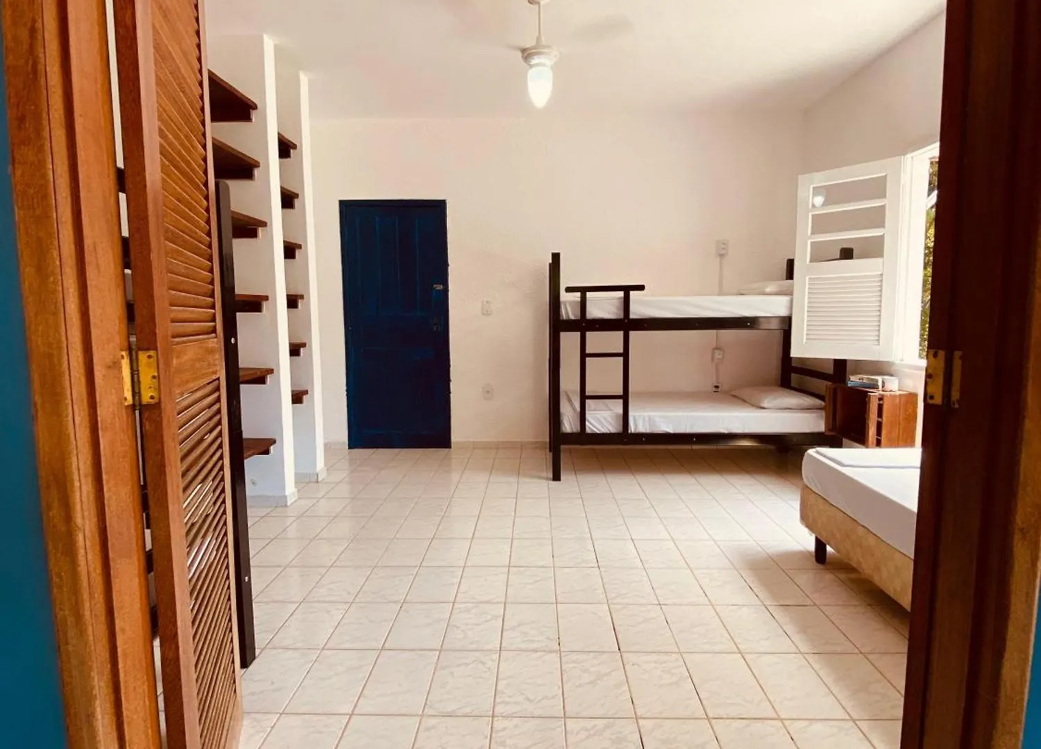 Adios Amigos Hostel 塞古罗港