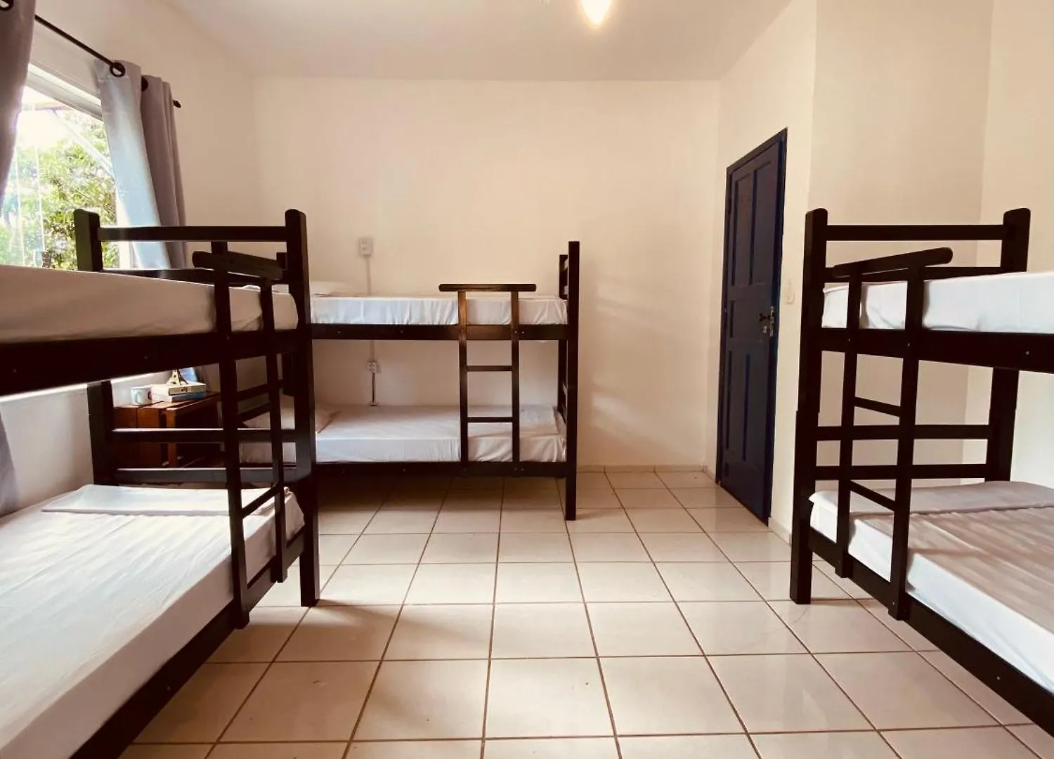 Adios Amigos Hostel 塞古罗港