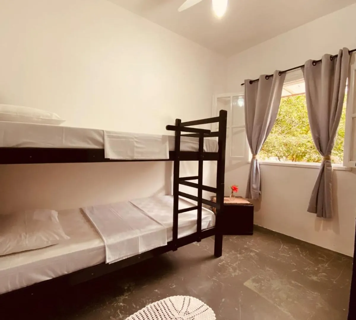 Adios Amigos Hostel 塞古罗港